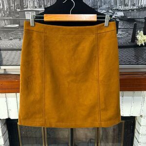 Ann Taylor Women Faux Suede Skirt Size 10 A Line New Fully Lined Sexy Short Mini